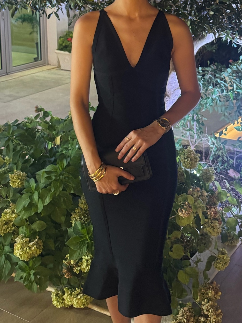 Elegant Black V-Neck Sleeveless Midi Dress